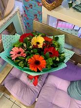 Букет цветов из:  Герберы, Хризантемы и Альстромерии #REPLACE_PRED# Агинском