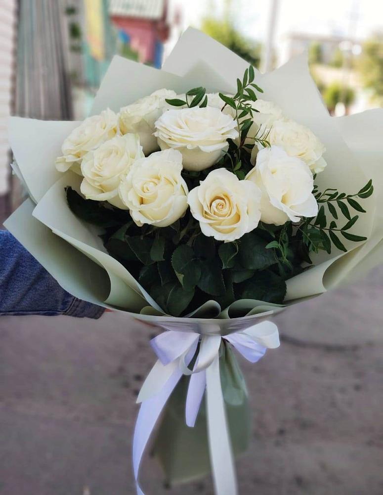 Букет Белые розы Проуд в Агинском