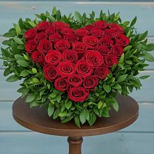 Цветочная композиция из Розы в виде сердца в Агинском