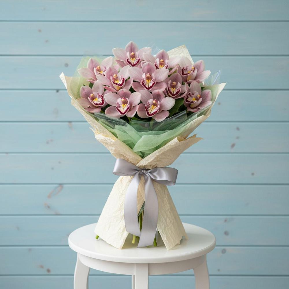 Букет цветов из: Орхидеи и Розы в Агинском