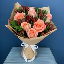 Букет цветов из:  Розы и Альстромерии #REPLACE_PRED# Агинском