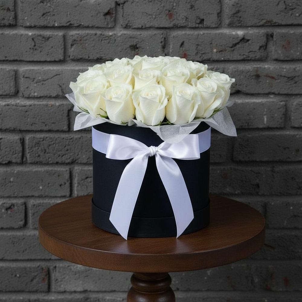 Цветочная композиция из Розы в шляпной коробке в Агинском