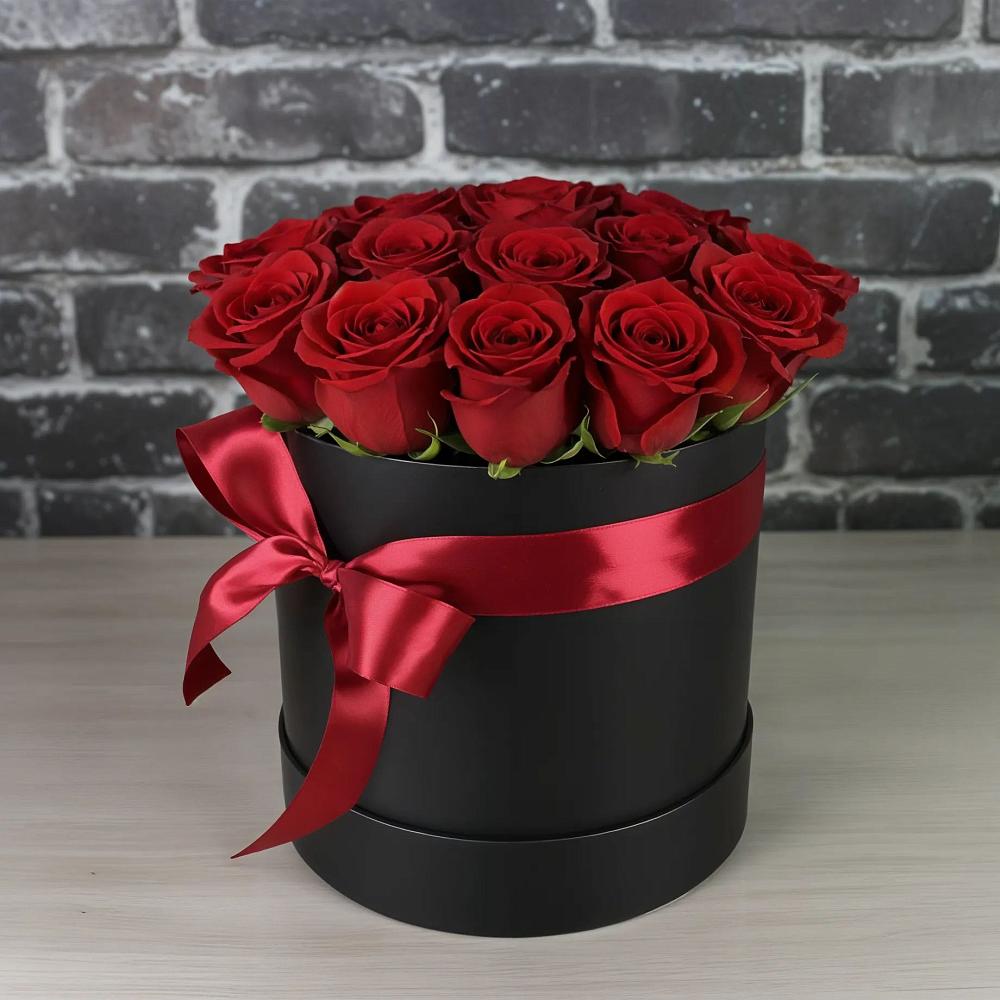 Цветочная композиция из Розы в шляпной коробке в Агинском