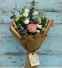 Букет цветов из:  Розы и Лизиантусы в Агинском