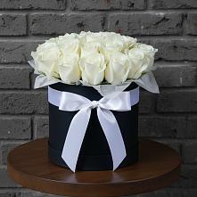 Цветочная композиция из Розы в шляпной коробке в Агинском